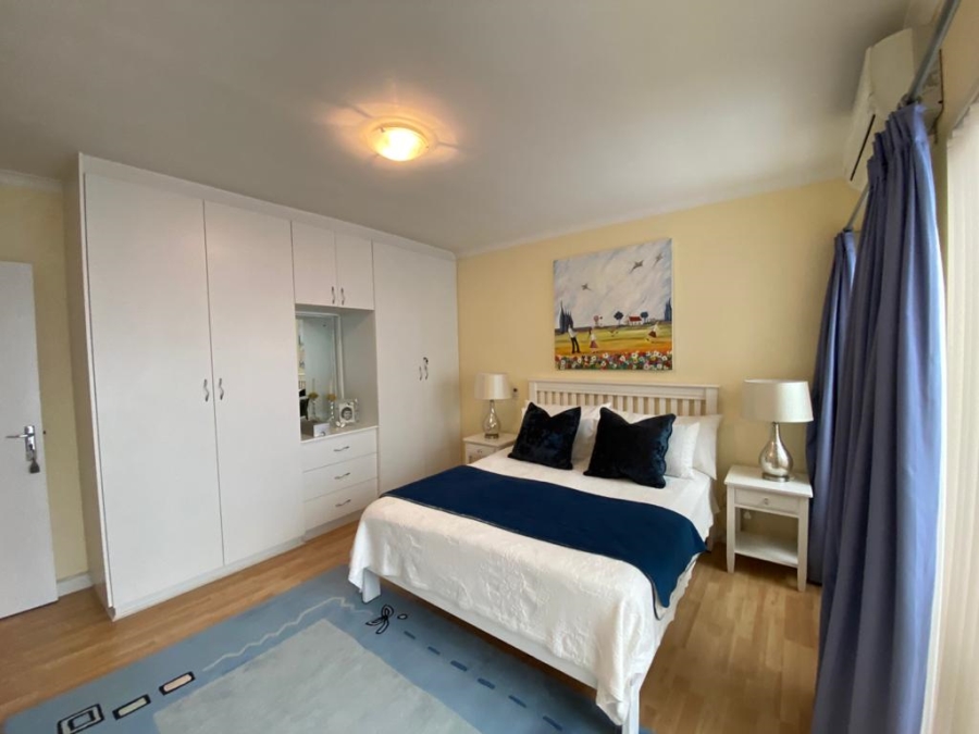 5 Bedroom Property for Sale in Sandbaai Western Cape